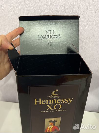 Бутылки, коробки пустые Hennessy