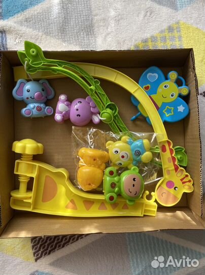 Музыкальный мобиль на кроватку