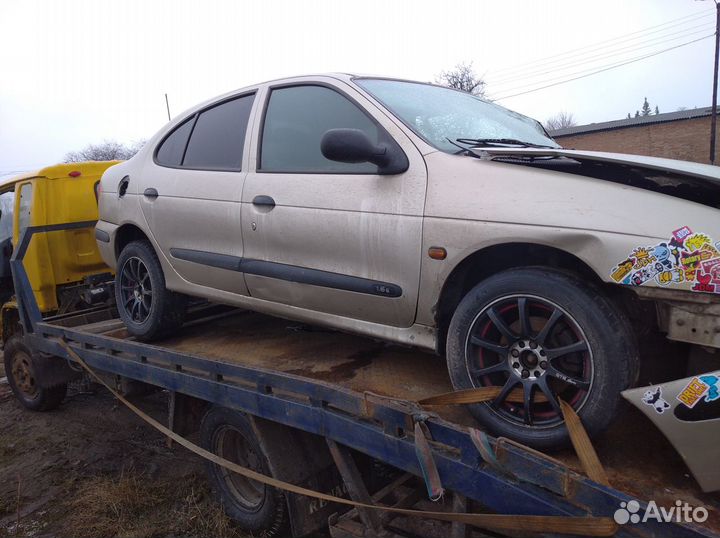 Renault Megane двери