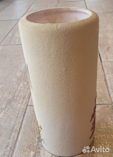 Ваза из глины ручной работы