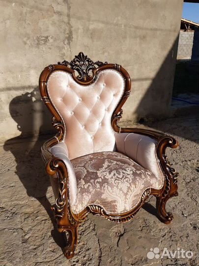 Мебель мягкая столы и стулья