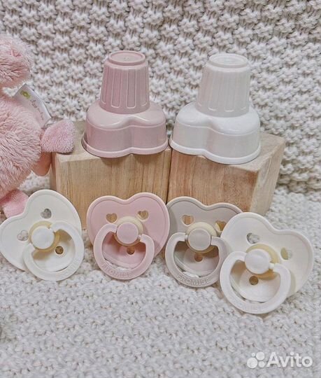 Соска-пустышка и футляр, комплект тренд 2023
