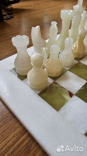 Шахматы резные
