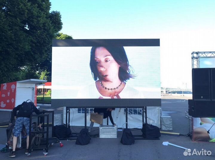 Светодиодный экран / Уличные, наружные экраны