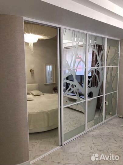 Стеклянная перегородка