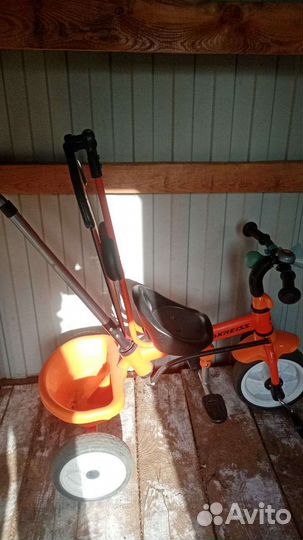 Детский трехколесный велосипед