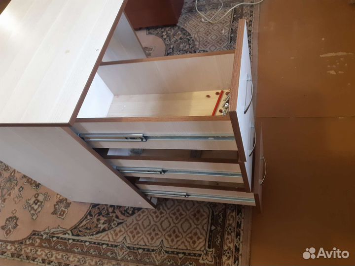 Компьютерный стол