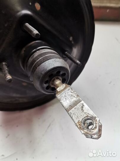 Вакуумный усилитель тормозов Nissan Maxima A32