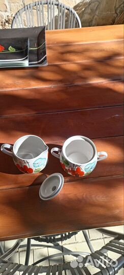 Сахарница и молочник