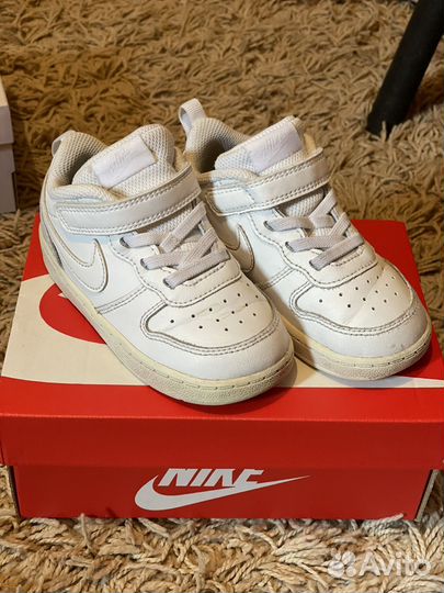 Кроссовки для девочки