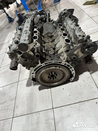 Двигатель Мерседес m273 4.5