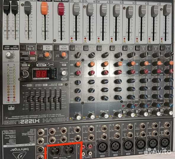 Микшерный пульт behringer