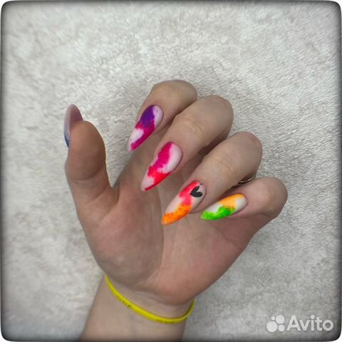 Маникюр педикюр
