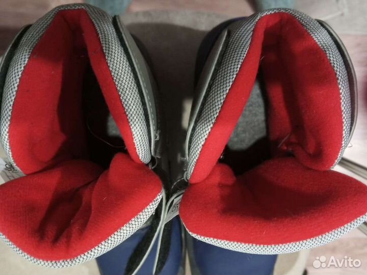 Лыжные ботинки детские. 35