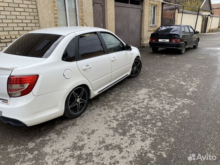 LADA Granta 1.6 МТ, 2015, 180 000 км