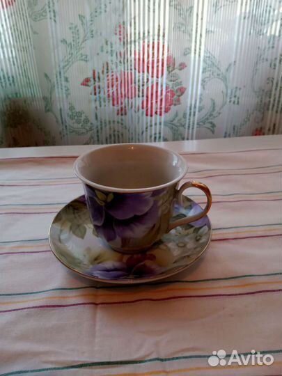 Кофейные и чайные чашки