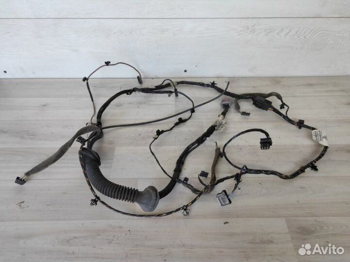 Проводка двери багажника Opel Astra J 2010