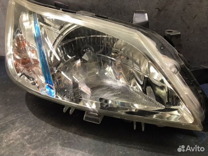 Фара ксенон правая Subaru Exiga Y10