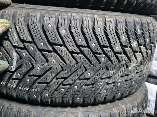 Nokian Tyres Hakkapeliitta 8 215/55 R17 98T