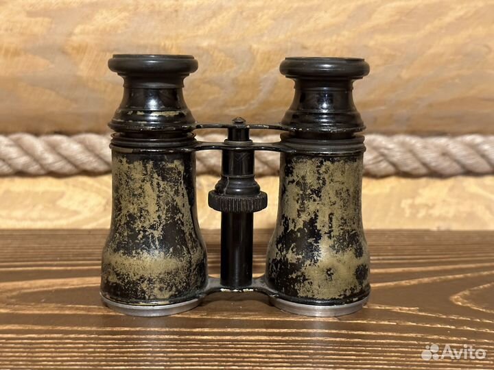 Старинный бинокль