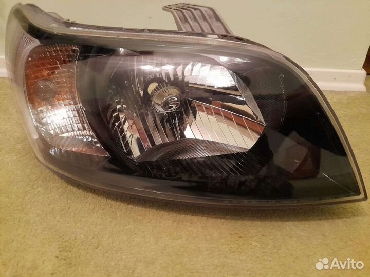 Фара правая Chevrolet Aveo T250