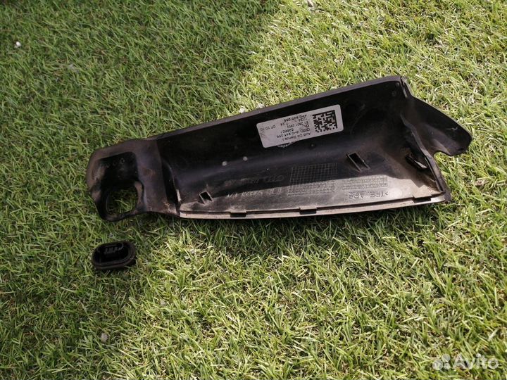 Накладка стоп-сигнала задняя левая Audi A8 D4 cdra