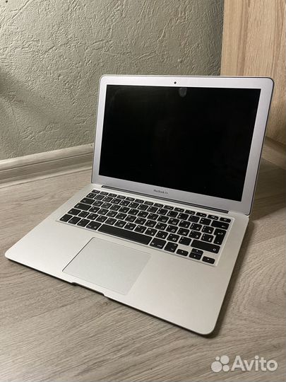 Macbook air 13 early 2015