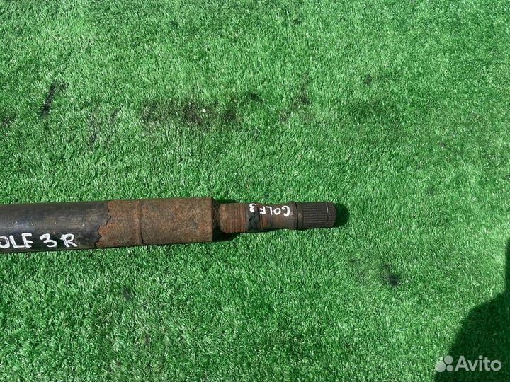 Полуось (привод) передняя правая R Volkswagen Golf