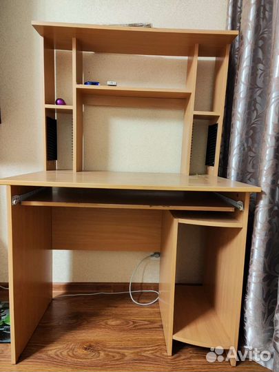 Компьютерный стол