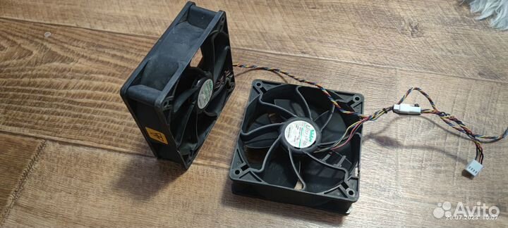Вентилятор от асика.Создает мощный воздушный поток