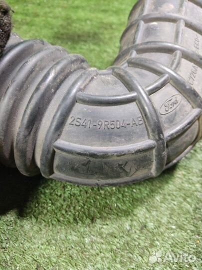 Патрубок воздушного фильтра Ford Focus 1