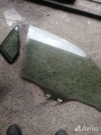 Стекло двери переднее правое Subaru Forester SJ