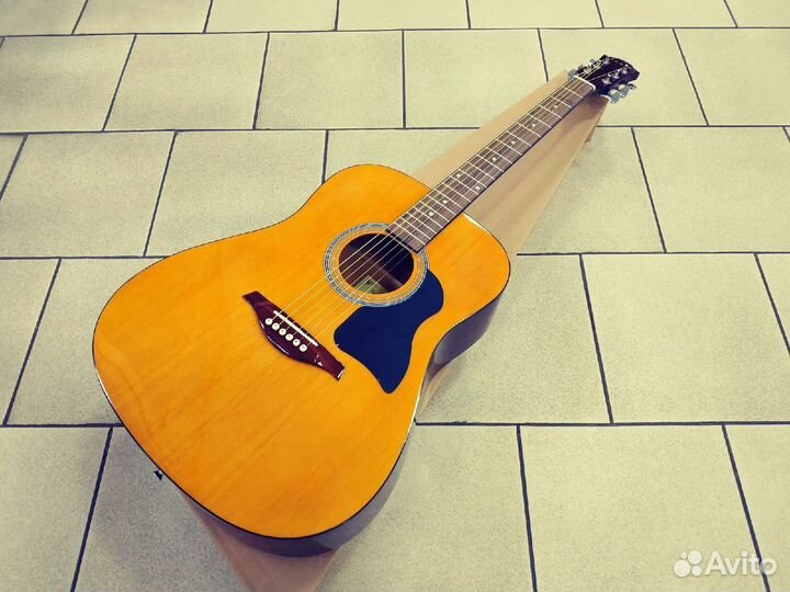 Акустическая гитара