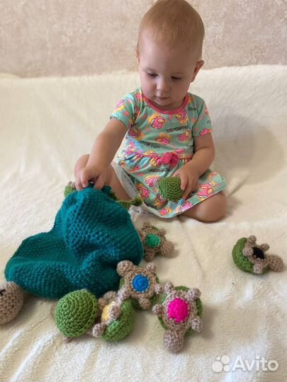 Вязаная игрушка - обучающая черепаха