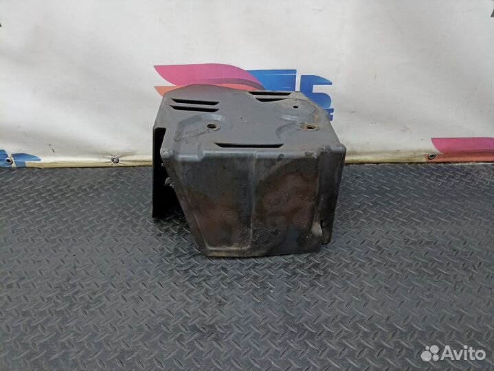 1724871 крышка отсека клапанов