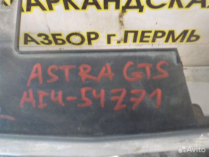 Решетка радиатора Opel Astra J 2009-2015