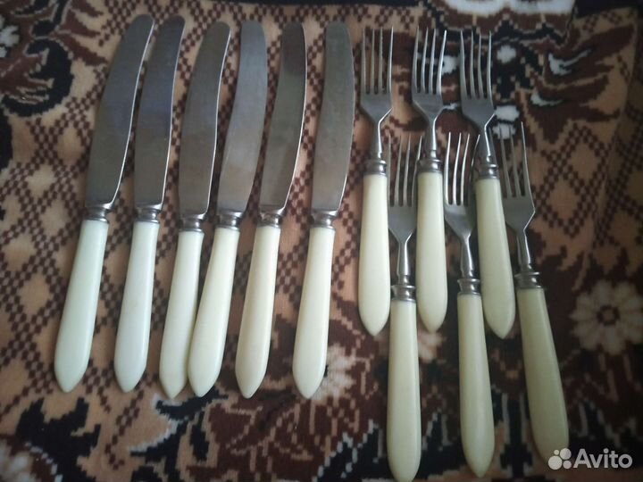Набор вилок и ножей СССР костяными ручками