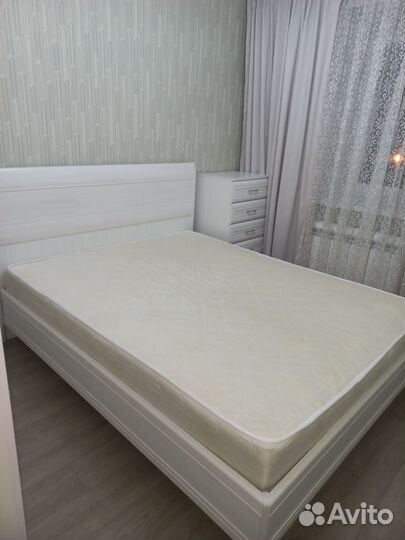 Кровать с матрасом фирмы Лазурит