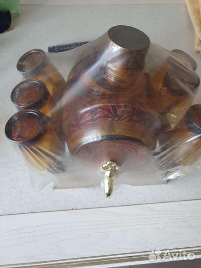 Подарочный набор для спиртных напитков с рюмками