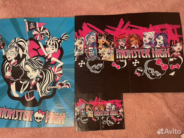 Плакаты из журналов Монстр Хай, лошадки