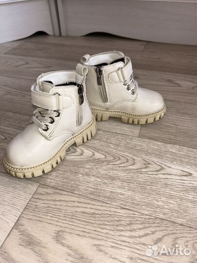 Сандалии на девочку