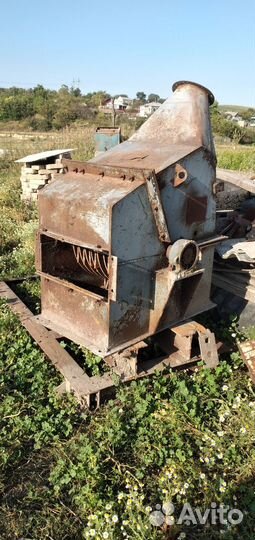 Мельница для зерна бу