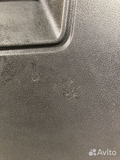 Обшивка крышки багажника LADA xray 1.6 мт