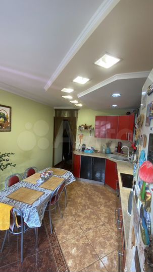 2-к. квартира, 64,3 м², 3/10 эт.