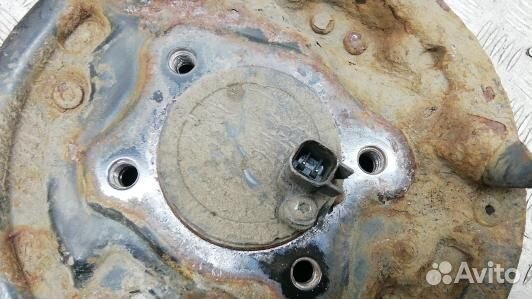 Ступица задняя правая ford focus 3 (KEA32NY01)