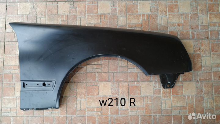 Крыло переднее левое mercedes-benz w210