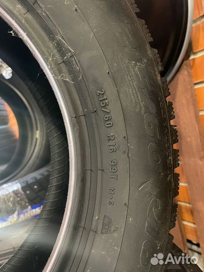 Pirelli Winter Ice Zero 215/60 R16 99T