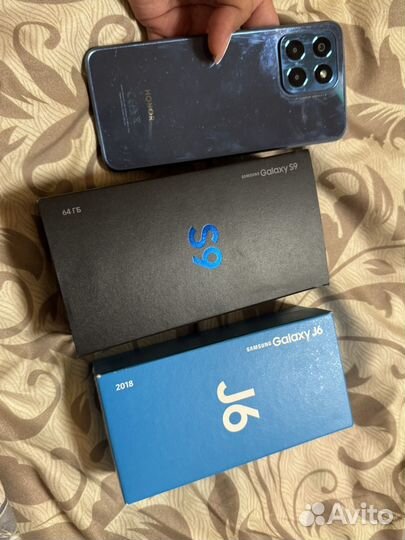 Samsung Galaxy S9, 4/64 ГБ