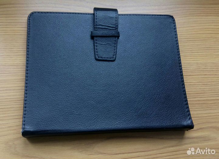 Универсальный чехол для планшета