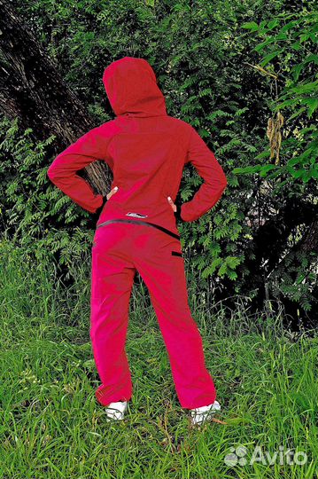 Горнолыжный комбинезон женский